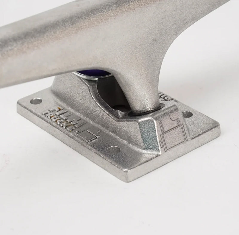 Raw Classic Trucks 5.5